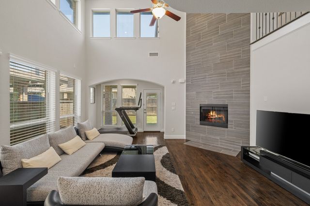 409 Palamedes Street, Lewisville, TX 75056