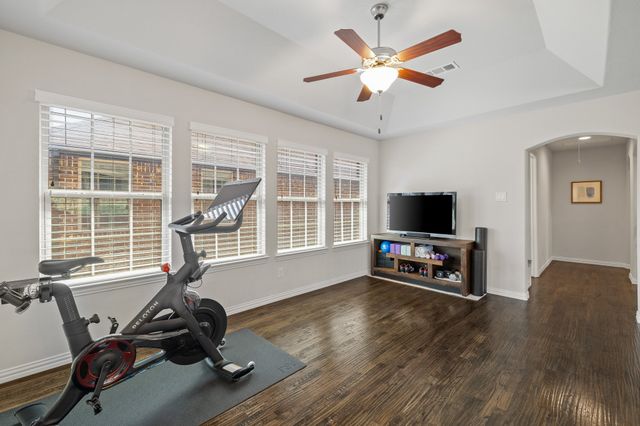 409 Palamedes Street, Lewisville, TX 75056