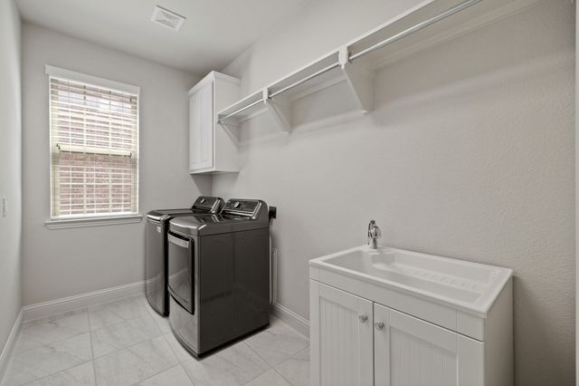 409 Palamedes Street, Lewisville, TX 75056