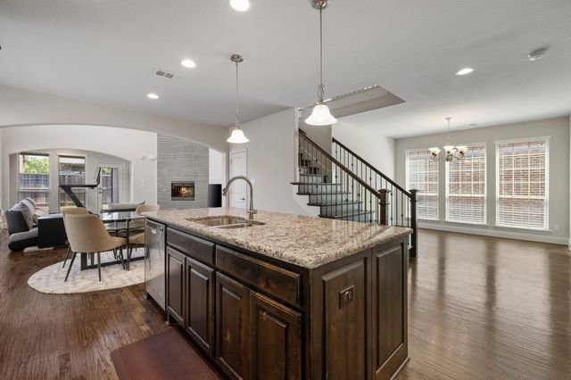 409 Palamedes Street, Lewisville, TX 75056