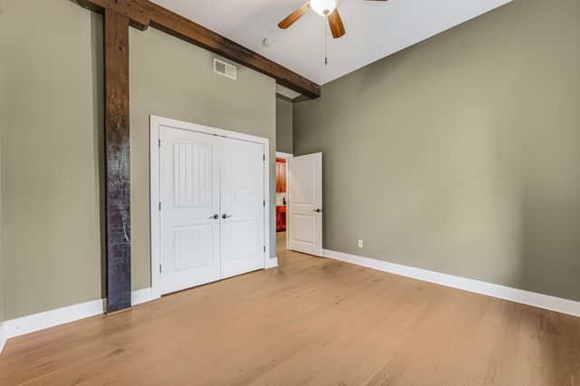 909 Gustavus Lane, B, Columbus, OH 43205