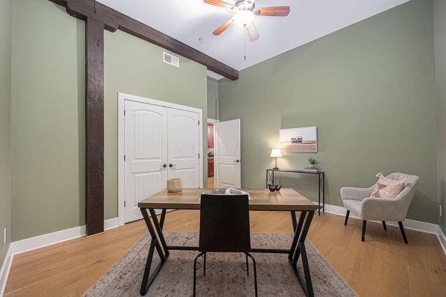 909 Gustavus Lane, B, Columbus, OH 43205