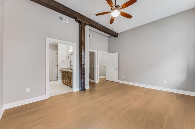 909 Gustavus Lane, B, Columbus, OH 43205