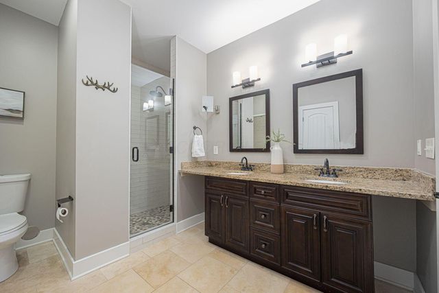 909 Gustavus Lane, B, Columbus, OH 43205