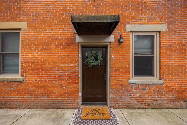 909 Gustavus Lane, B, Columbus, OH 43205