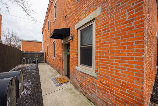 909 Gustavus Lane, B, Columbus, OH 43205