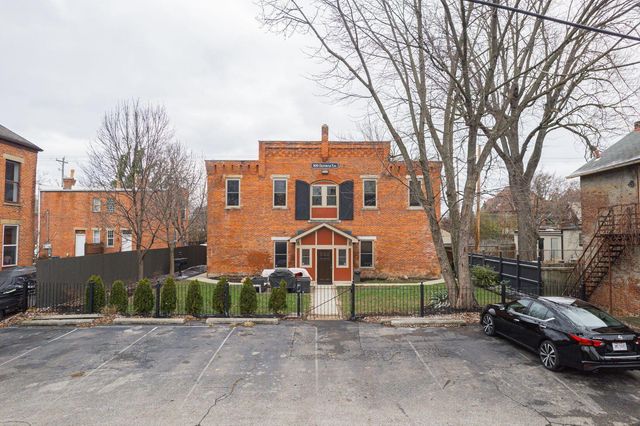909 Gustavus Lane, B, Columbus, OH 43205