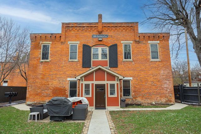 909 Gustavus Lane, B, Columbus, OH 43205