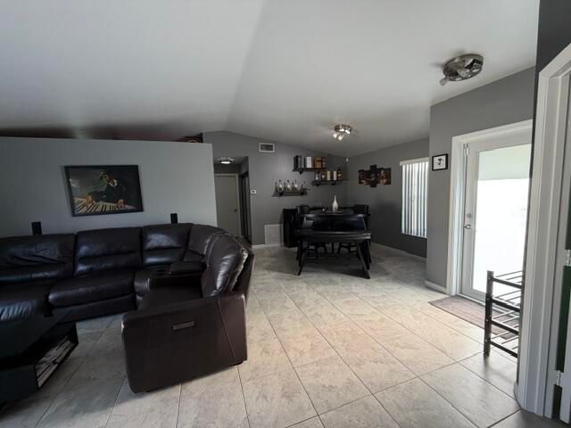 924 CUMBERLAND Terrace, Davie, FL 33325
