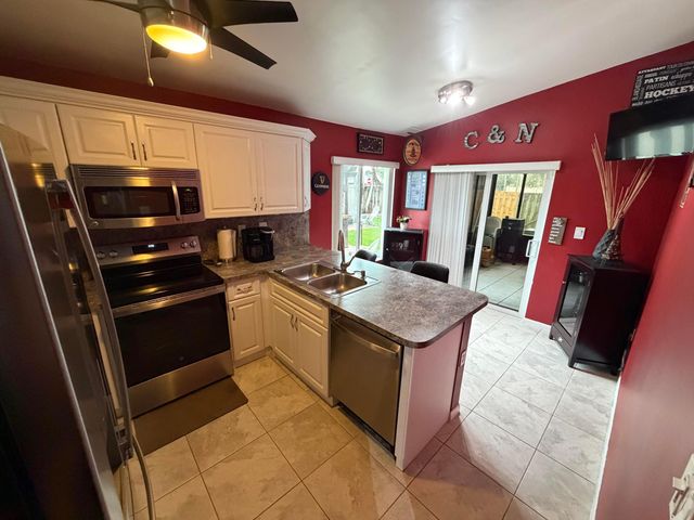 924 CUMBERLAND Terrace, Davie, FL 33325