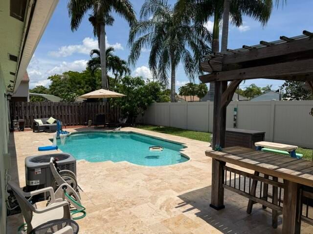924 CUMBERLAND Terrace, Davie, FL 33325