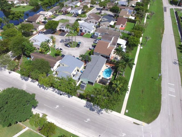 924 CUMBERLAND Terrace, Davie, FL 33325