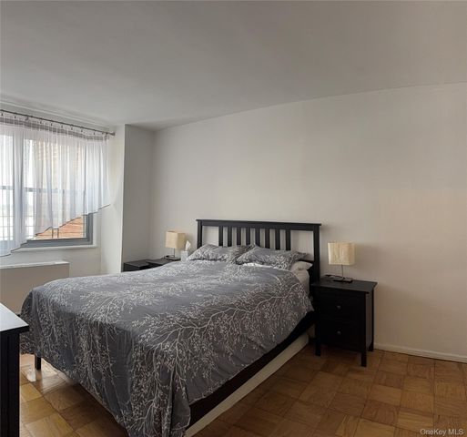 61-20 Grand Central Parkway C 1502, Forest Hills, NY 11375