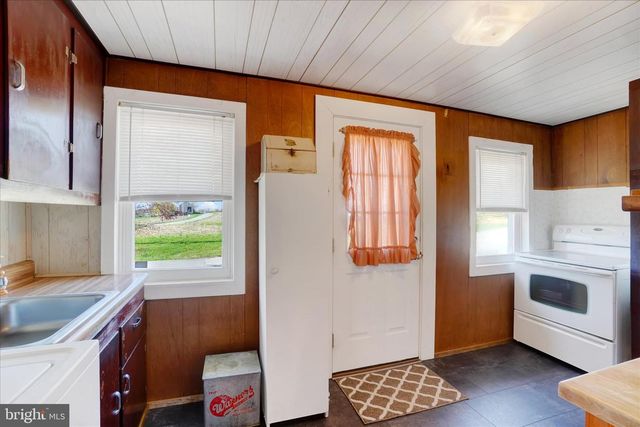 5241 ANDERSON RD, Stewartstown, PA 17363