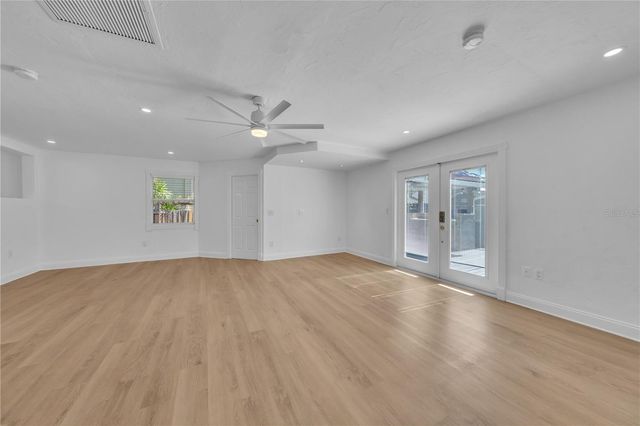 314 W FRANCES AVENUE, Tampa, FL 33602