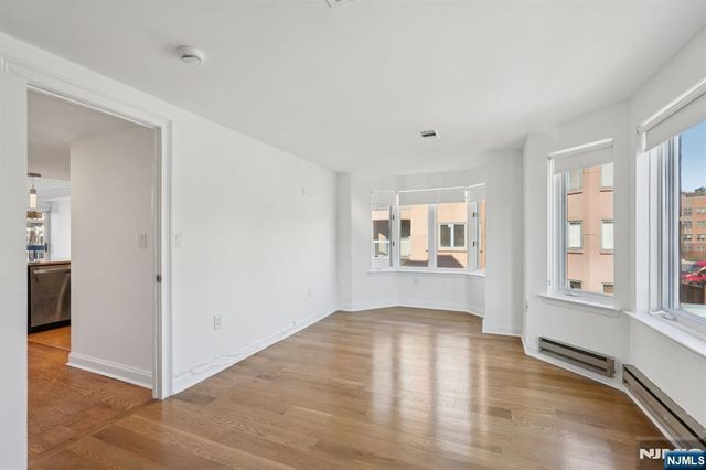 316 Thornton Court T316, Edgewater, NJ 07020