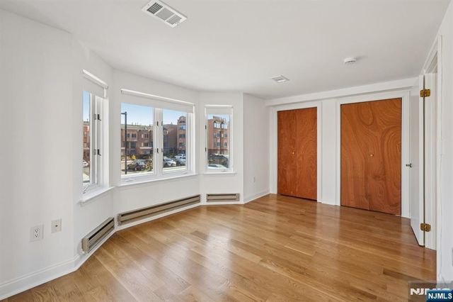 316 Thornton Court T316, Edgewater, NJ 07020