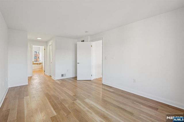 316 Thornton Court T316, Edgewater, NJ 07020