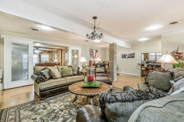 2229 Charles Street, Pampa, TX 79065