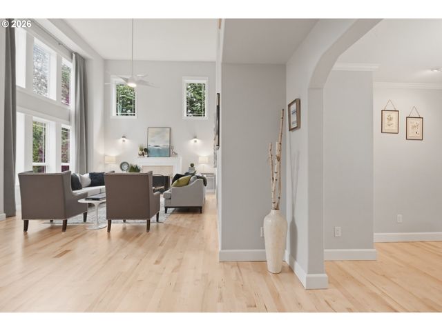 8145 Sw 57TH Ave, Portland, OR 97219