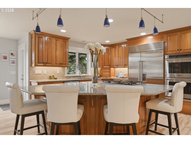 8145 Sw 57TH Ave, Portland, OR 97219