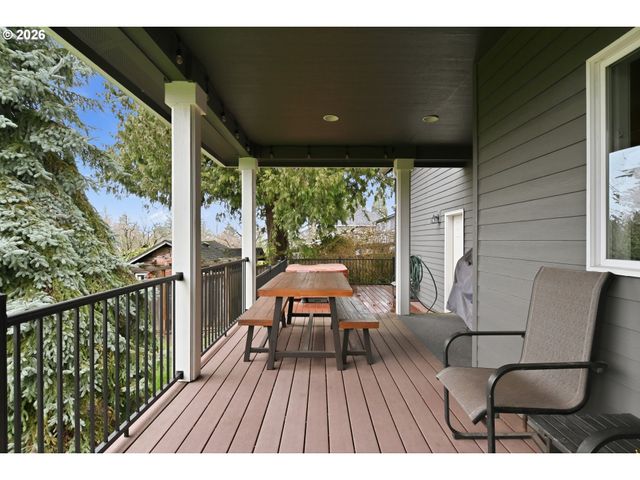 8145 Sw 57TH Ave, Portland, OR 97219