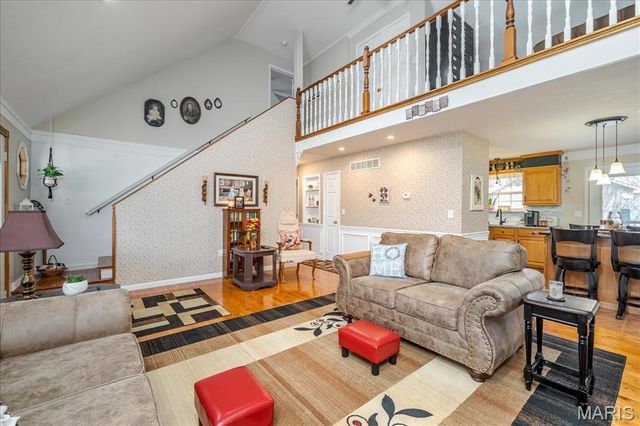 1400 Redwood Dr, St Clair, MO 63077