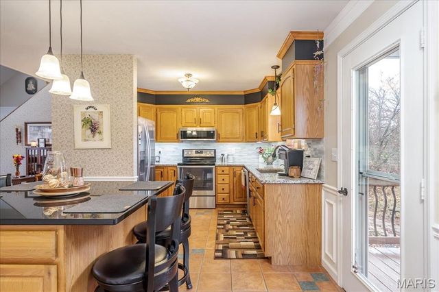 1400 Redwood Dr, St Clair, MO 63077