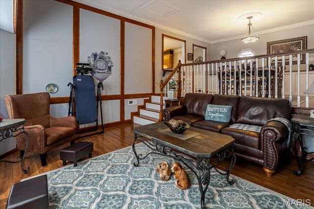 1400 Redwood Dr, St Clair, MO 63077