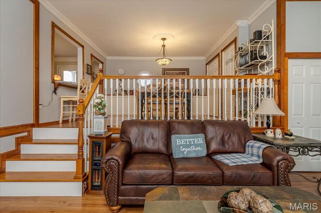 1400 Redwood Dr, St Clair, MO 63077