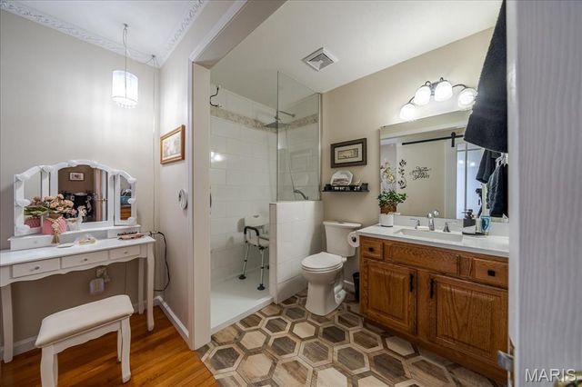 1400 Redwood Dr, St Clair, MO 63077