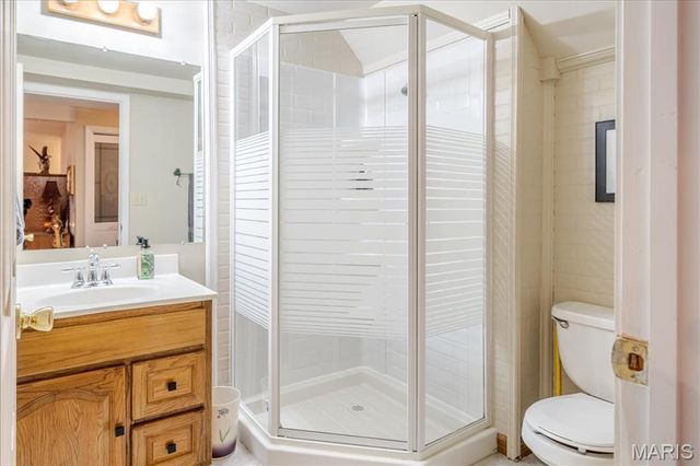 1400 Redwood Dr, St Clair, MO 63077