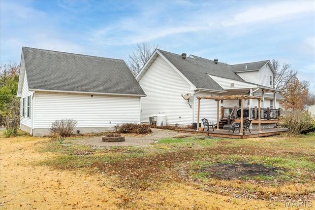 1400 Redwood Dr, St Clair, MO 63077