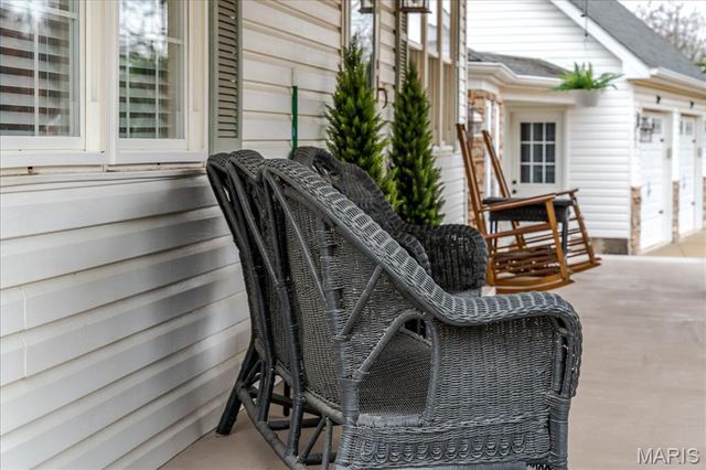 1400 Redwood Dr, St Clair, MO 63077