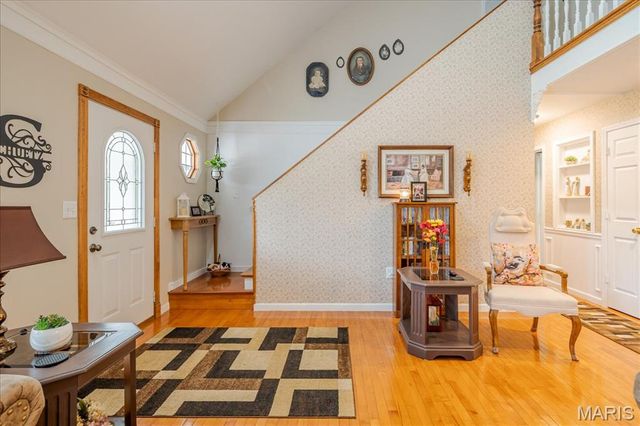 1400 Redwood Dr, St Clair, MO 63077