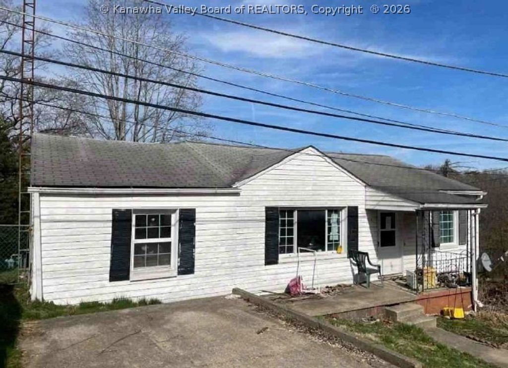 108 Christa Circle, South Charleston, WV 25309