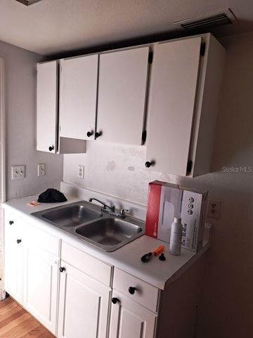 2162 1ST AVENUE N, St Petersburg, FL 33713