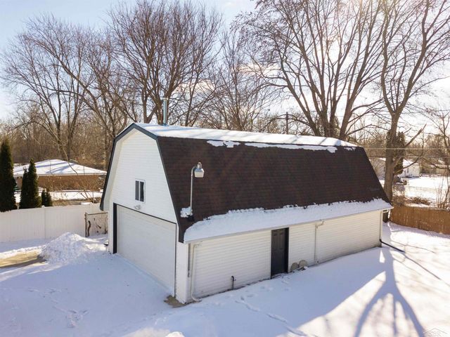 79 Davis Drive, Saginaw, MI 48602