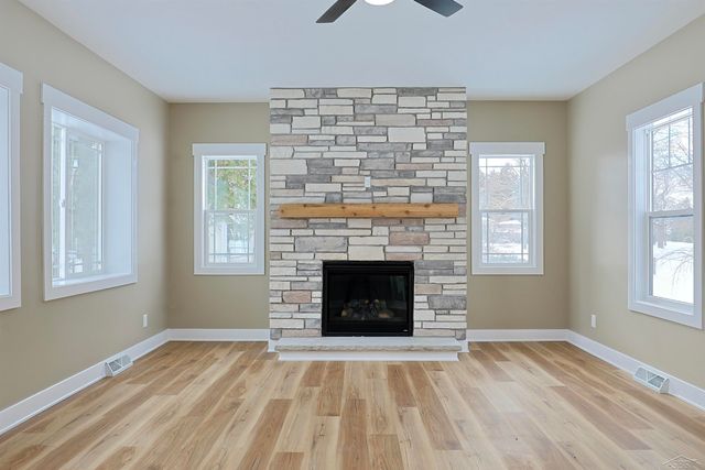 79 Davis Drive, Saginaw, MI 48602