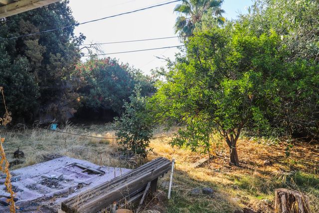 3442 E Weldon Avenue, Fresno, CA 93703