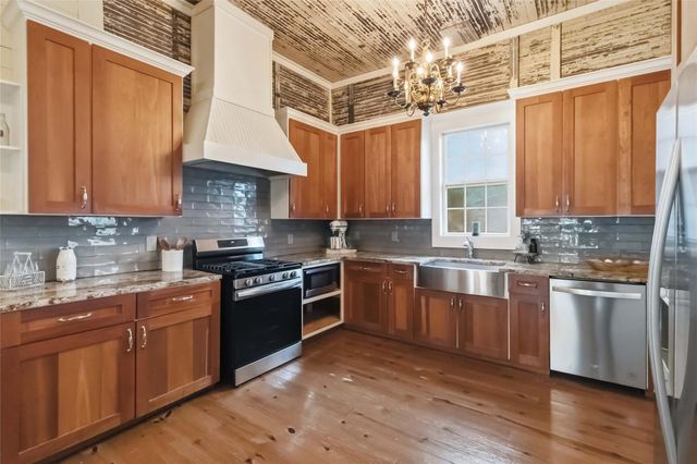 1201 Farm ST, Bastrop, TX 78602
