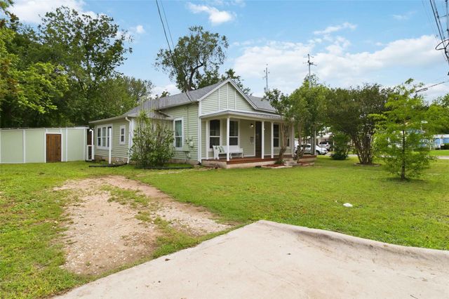 1201 Farm ST, Bastrop, TX 78602