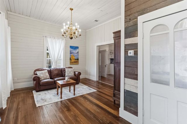 1201 Farm ST, Bastrop, TX 78602