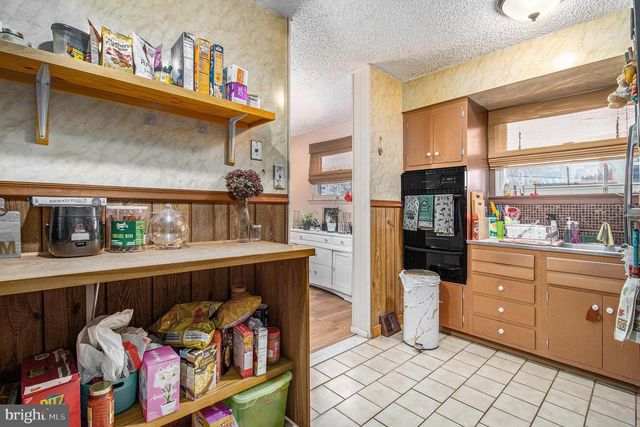 811 LAWLER ST, Philadelphia, PA 19116