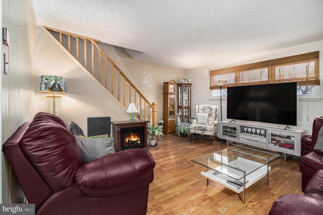 811 LAWLER ST, Philadelphia, PA 19116