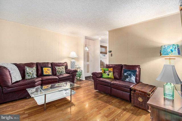 811 LAWLER ST, Philadelphia, PA 19116