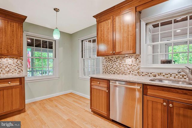 42 SHERWOOD RD, Cockeysville, MD 21030