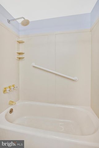 42 SHERWOOD RD, Cockeysville, MD 21030