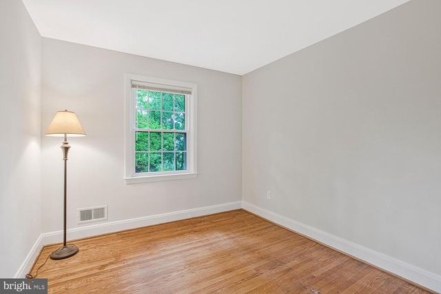 42 SHERWOOD RD, Cockeysville, MD 21030