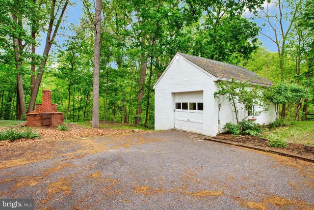 42 SHERWOOD RD, Cockeysville, MD 21030